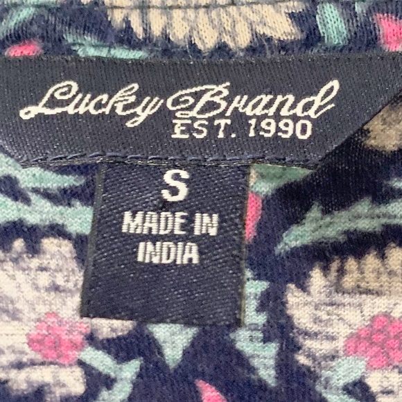 Lucky Brand Three Quarter Sleeved Rounded V-neck Floral Print Top Gathering Neck - Picture 5 of 8